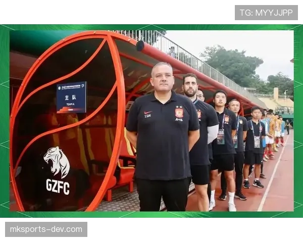 广州队以全华班阵容征战中甲联赛磨炼足校梯队